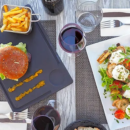 Hotel The Originals City, De La Confluence, Agen Ouest 3*